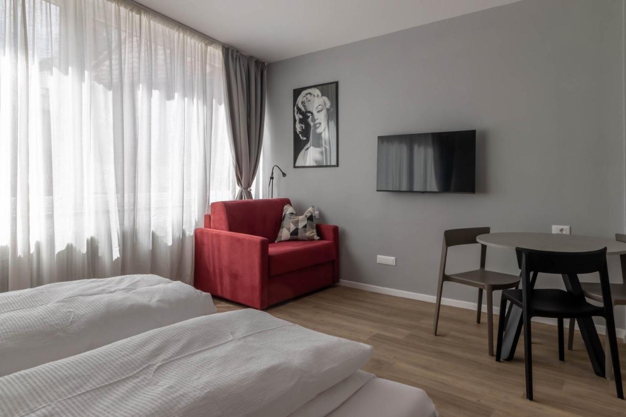 Apartments Iris Μεράνο Εξωτερικό φωτογραφία